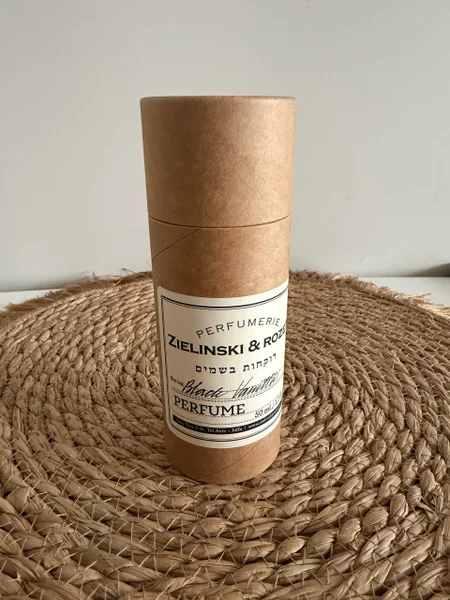 Новые духи, покупала в Deo Shop. Не использовались.