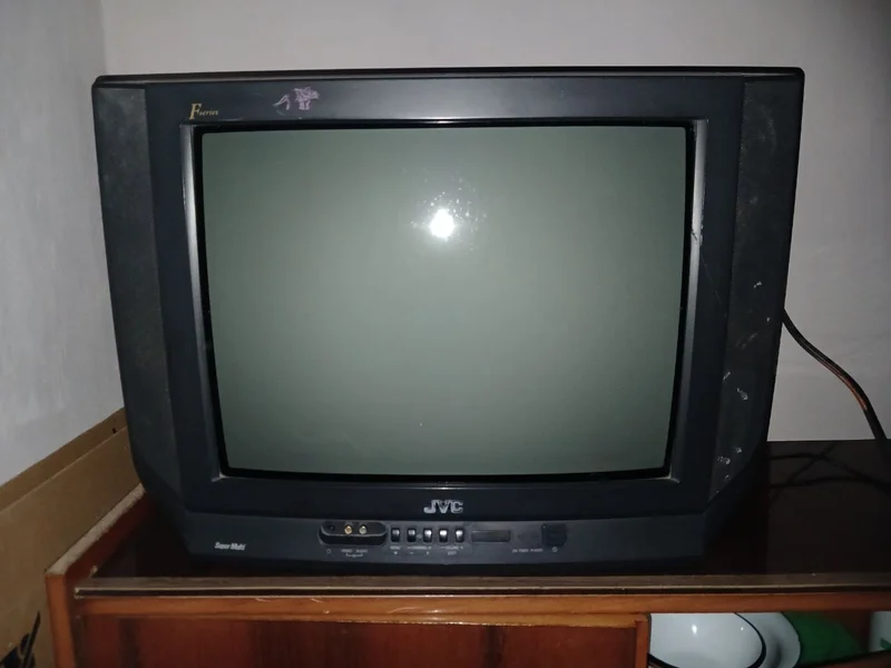 Телевизор JVC (CRT)