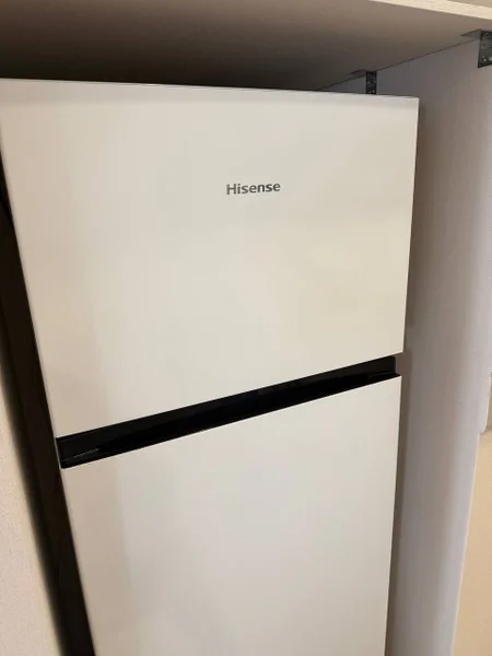 Холодильник Hisense