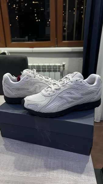 Абсолютно новые кроссовки new balance