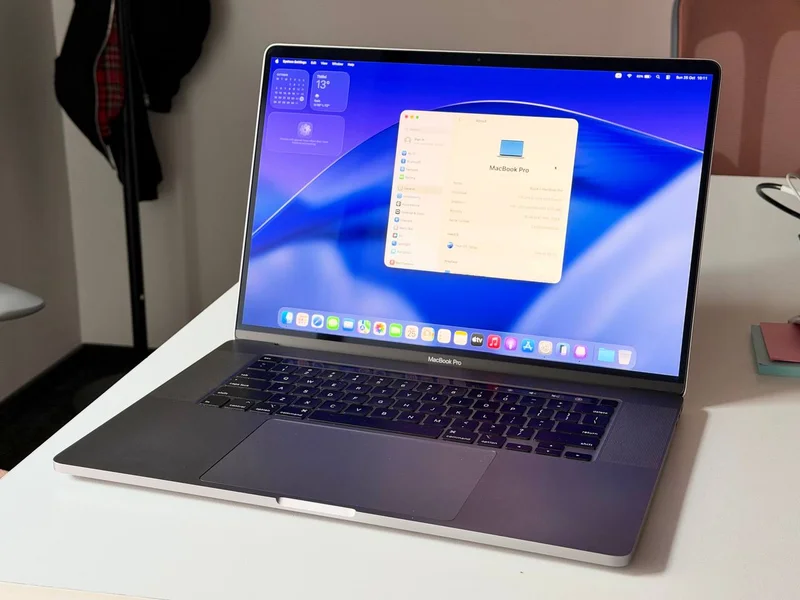 MacBook Pro 16