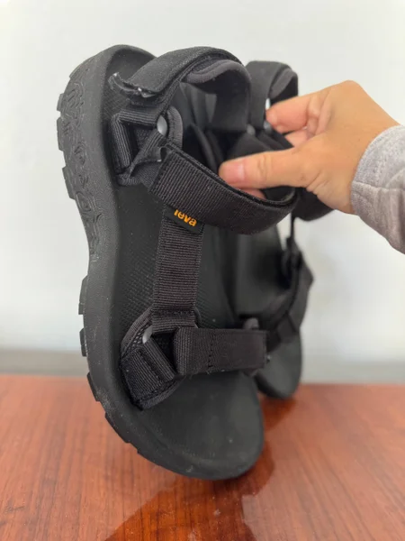 Трекинговые сандалии Teva