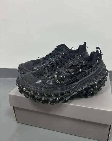 Кроссовки Balenciaga Defender