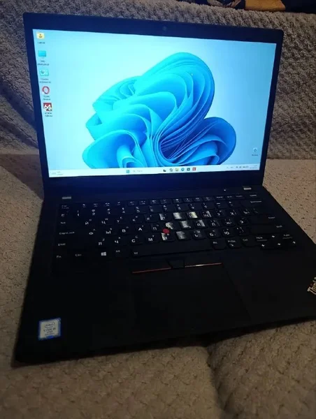 Ноутбук Lenovo ThinkPad T490