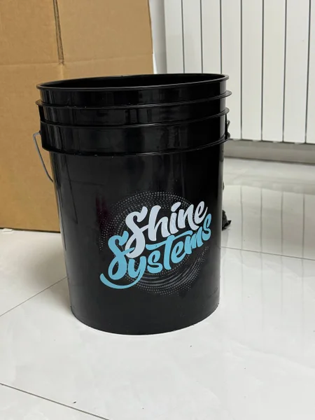 Ведро для мойки авто Shine Systems с сепаратором