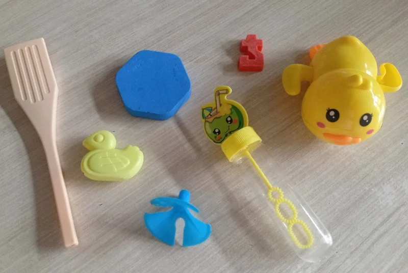 Игрушки и детали игрушек