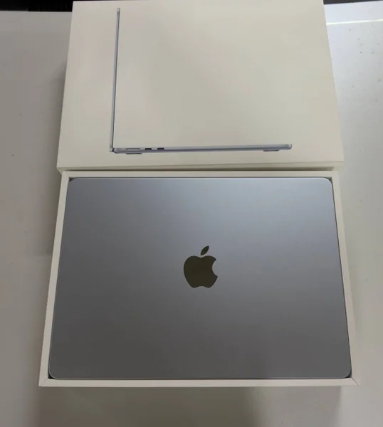 MacBook Air 13.6 M4 256GB Sky Blue