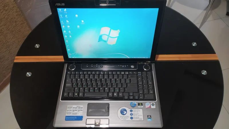 Ноутбук Asus M50V