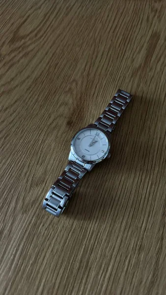 Часы наручные женские **Caravelle by Bulova** — стильная и элегантная модель от американского часового бренда
