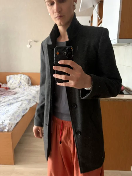 Пальто мужское 60% шерсть.