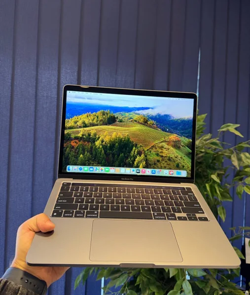 MacBook Pro 13.3 M2 8/256GB
