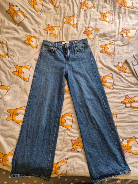 Джинсы Colins