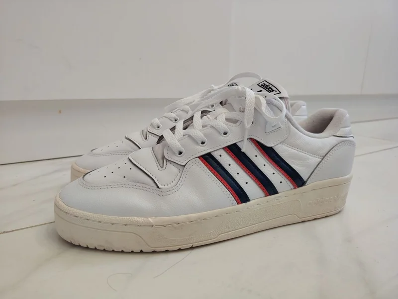 Кроссовки Adidas