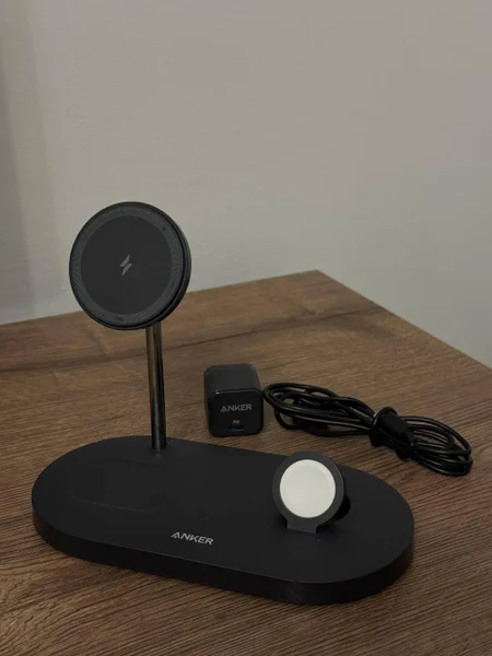 Зарядная станция Anker 533 Magnetic 3-в-1
