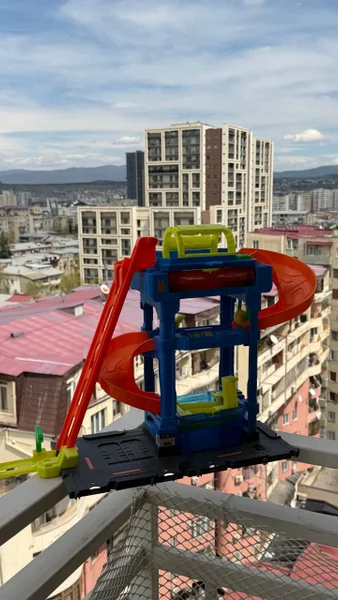 Hot Wheels водная станция для машин меняющих цвет