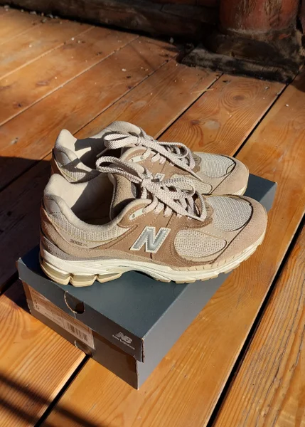 Кроссовки New Balance 2002R Driftwood/Sandstone 37.5