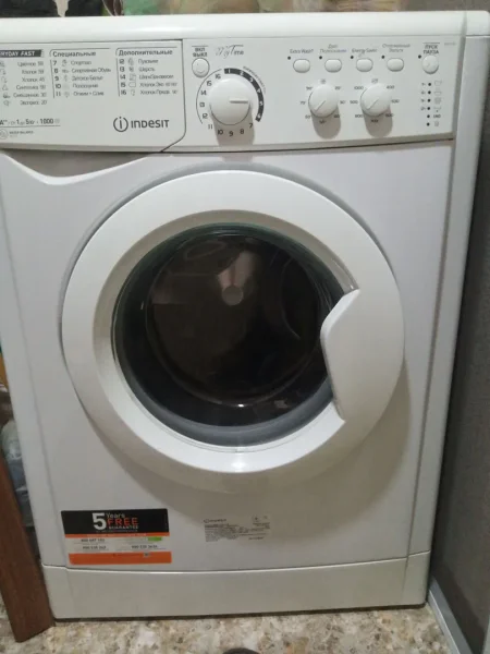 Стиральная машина INDESIT