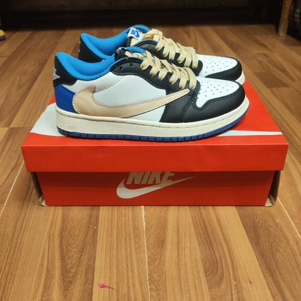 Кроссовки Air Jordan 1 Retro Low Travis Scott Fragment 38 размер