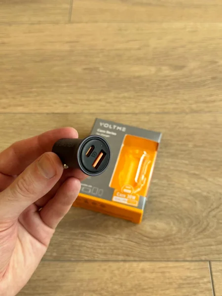 Автомобильное зарядное устройство Voltme Cazo 30W