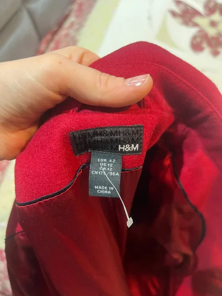 Красное пальто H&M размер 42