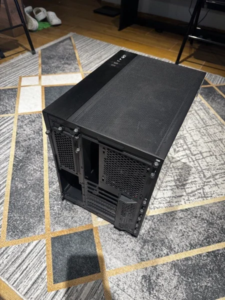 Корпус Lian Li O11 Air Mini черный