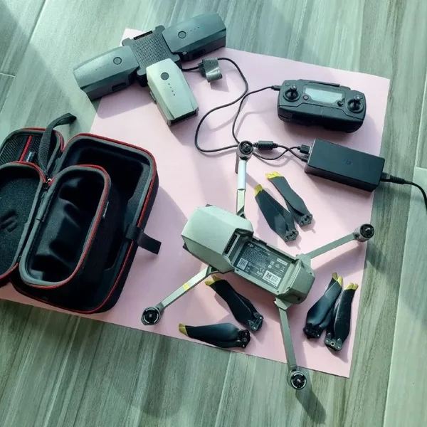 Квадрокоптер DJI Mavic Pro Platinum