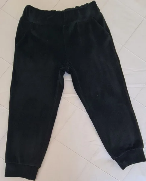 👕Продам велюровые штаны. В отличном состоянии. Размер 98-104( 3-4 года).