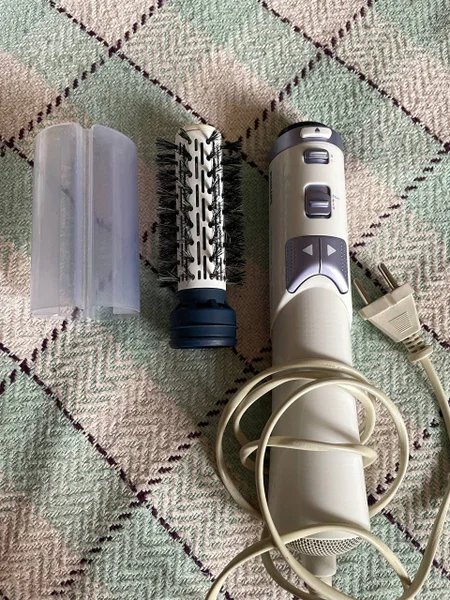 Фен-щётка Philips VolumeBrush Ionic