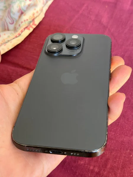 iPhone 16 Pro