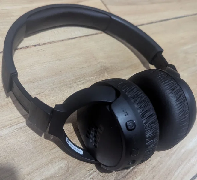 Наушники JBL Tune 670NC
