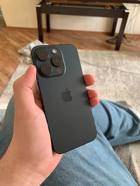 iPhone 15 Pro 256GB Blue Titanium
