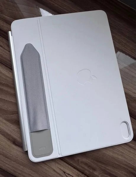 Magic Keyboard для iPad Air