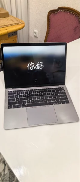 MacBook Air Retina 13 2018 i5 8/128 ГБ