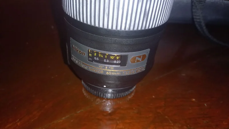 Объектив Nikon 60mm