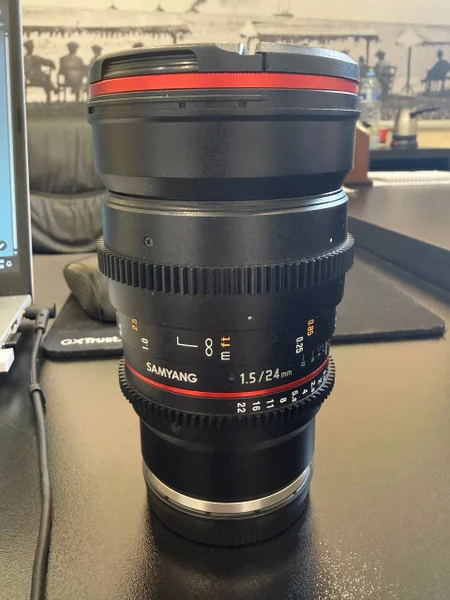 Кинообъектив Samyang 24mm T1.5 VDSLR для Sony
