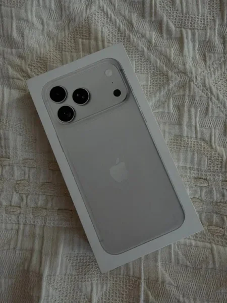 iPhone 18 Pro Max 256GB Silver eSIM