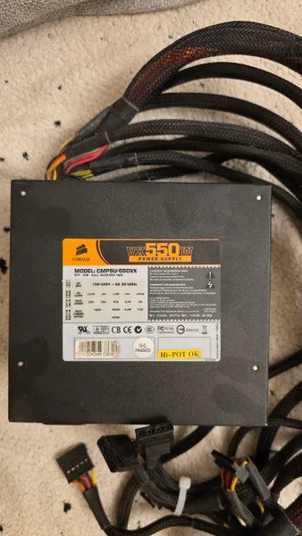 Блок питания Corsair CMPSU-550VX