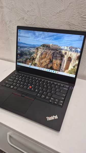 Ноутбук Lenovo ThinkPad E14