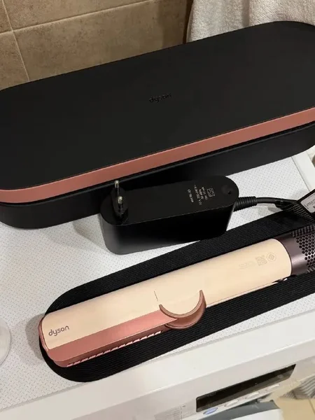 Выпрямитель для волос Dyson Airstrait