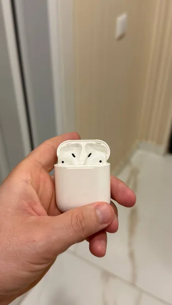 AirPods 2