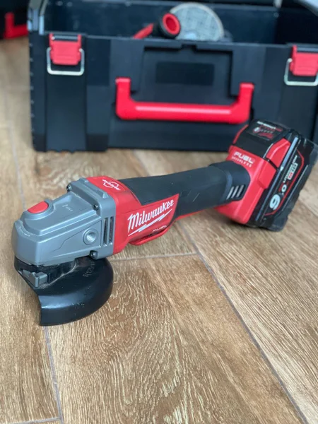 Болгарка Milwaukee M18 FUEL CAG125XPDB