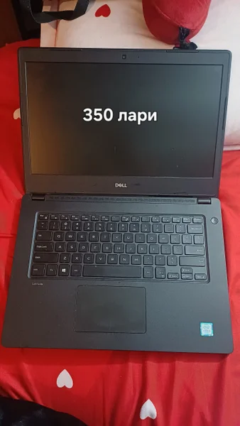 Ноутбук Dell с мышкой