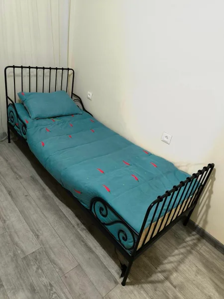 Детская кровать Ikea Minnen с матрасом и реечным дном