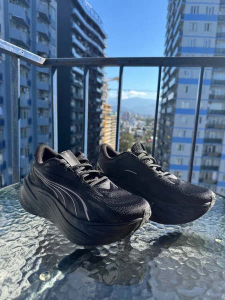 кроссовки puma, 38 размер. Не подошли по размеру. Новые, надеты два раза для того чтобы убедиться что маленькие 🥲