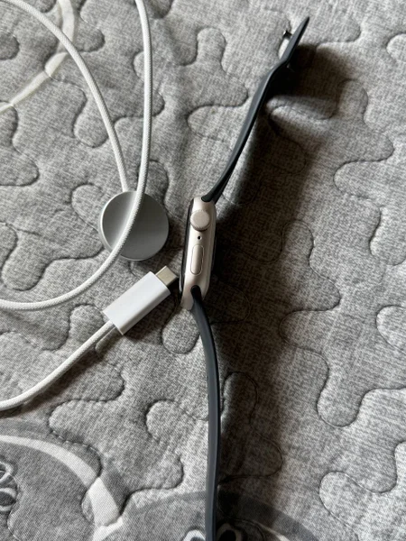 Apple Watch SE (3-го поколения)