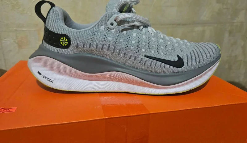Унисекс кроссовки Nike