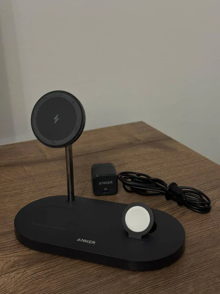 Зарядная станция Anker 533 Magnetic 3-в-1