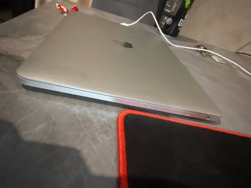 MacBook