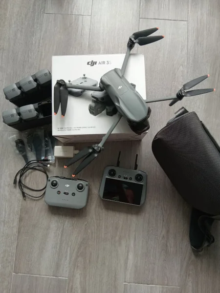 Дрон DJI Air 3S