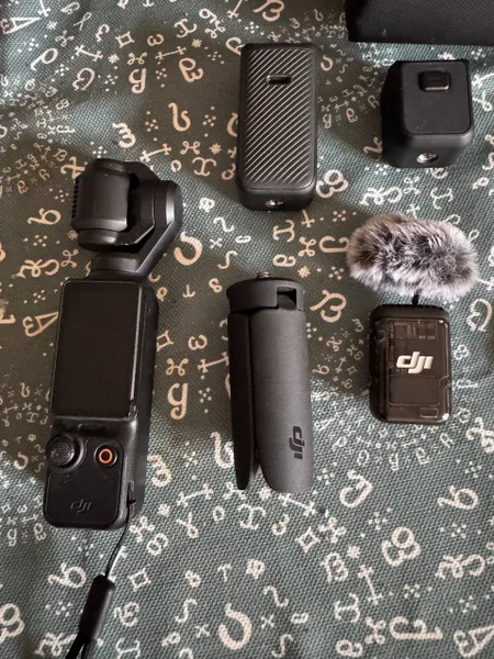 DJI Osmo Pocket 3 Creator Combo